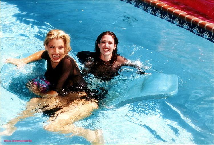 20P Aimee Sweet and her girlfriend getting nasty in the pool