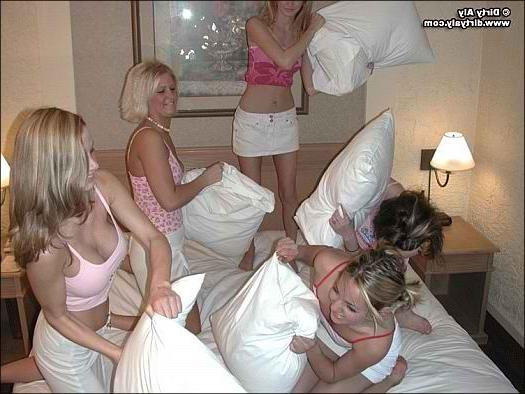 17P Dirty Aly and her girlfriends play around