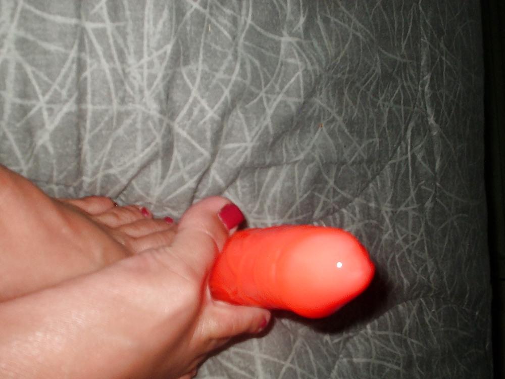 11P Tootsies and toys