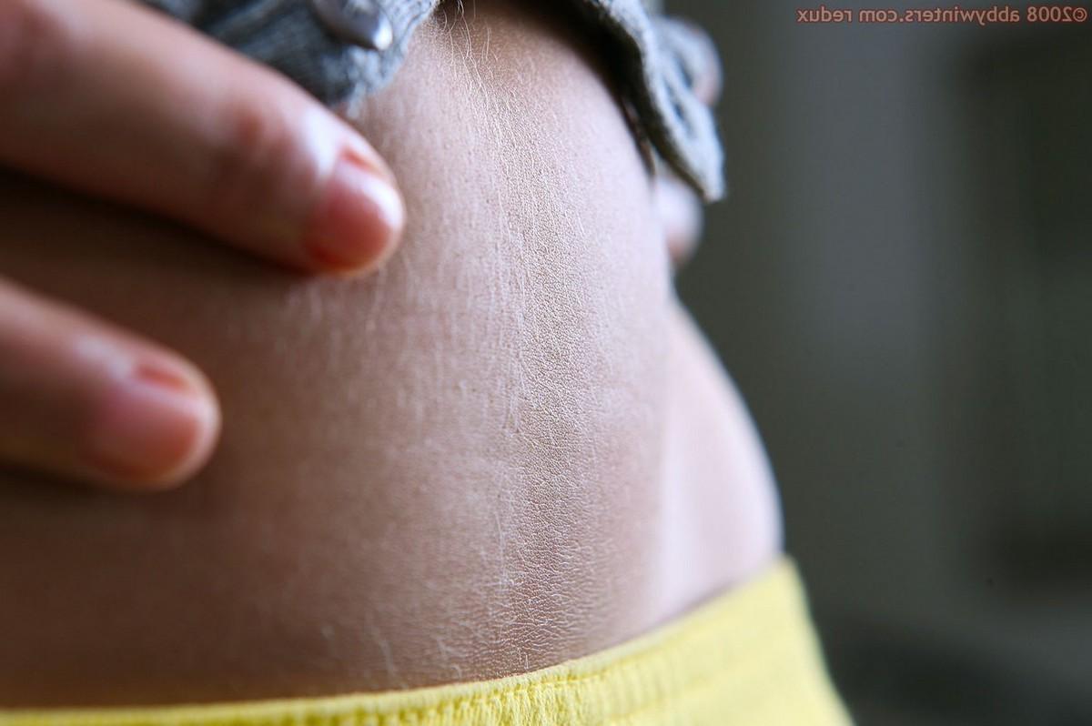 15P Cute perky amateur aussie Petria showing off her sweet unshaven muff