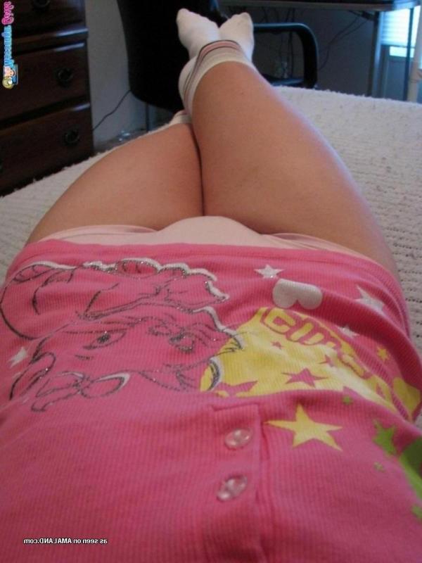 15P Wild horny kinky amateur chick pussy-playing
