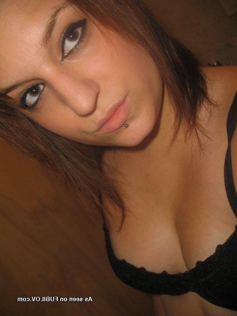 10P Naughty horny wild amateur bitch flashes her nice tits