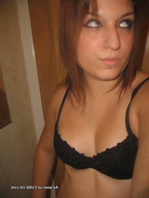 10P Naughty horny wild amateur bitch flashes her nice tits