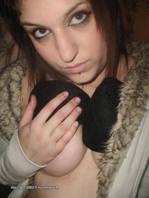10P Naughty horny wild amateur bitch flashes her nice tits