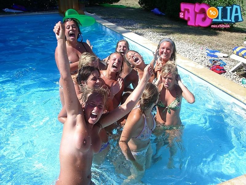 12P Exgirlfriends raunchy bikini party