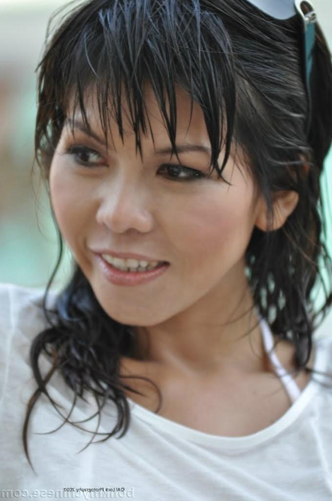 12P Very tanned chinese girl loves sex