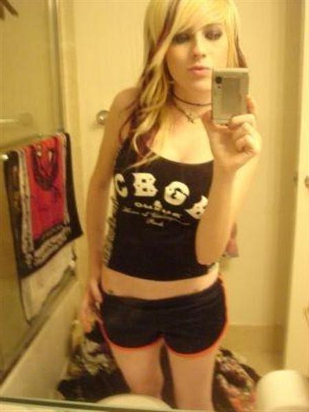 15P Blonde punk chicks self-shooting