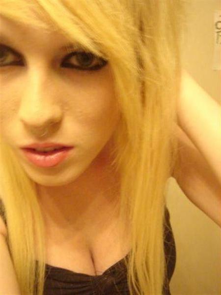 15P Blonde punk chicks self-shooting