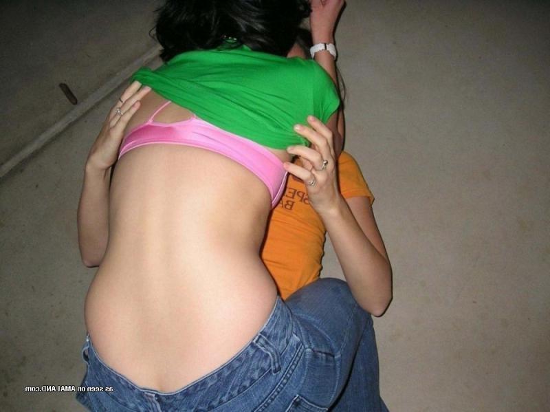 10P Hot kinky lesbians kissing and stripping on the floor