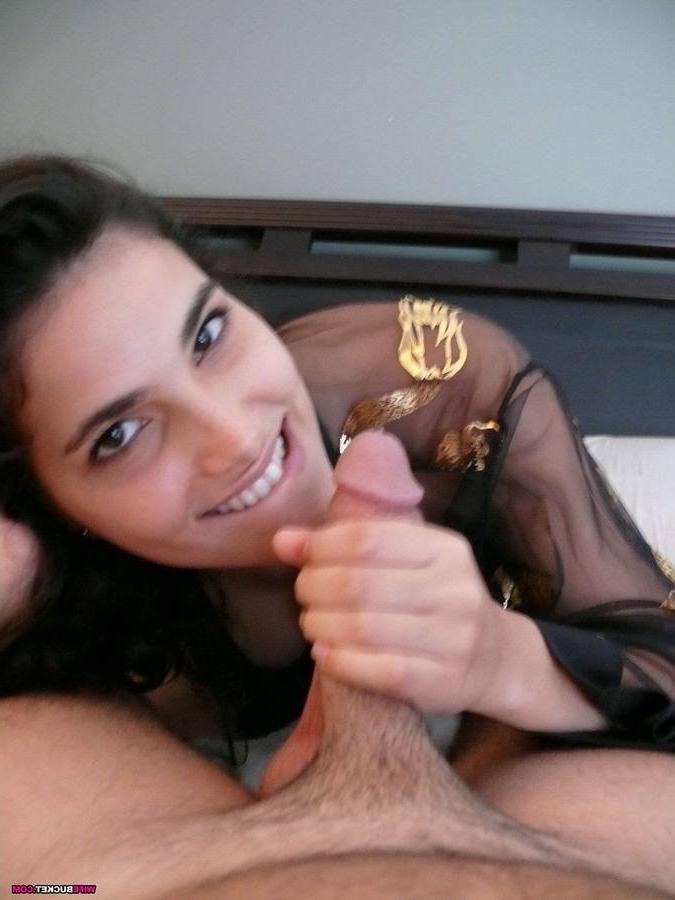 17P Naughty mature wives will do anything for a good time