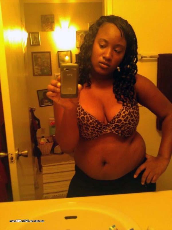 10P Photo compilation of three hot chunky amateur girlfriends