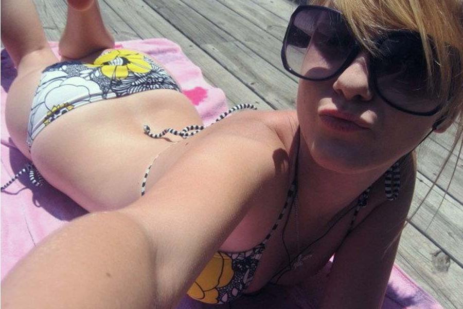 16P Sexy amateur camwhoring teen bitches
