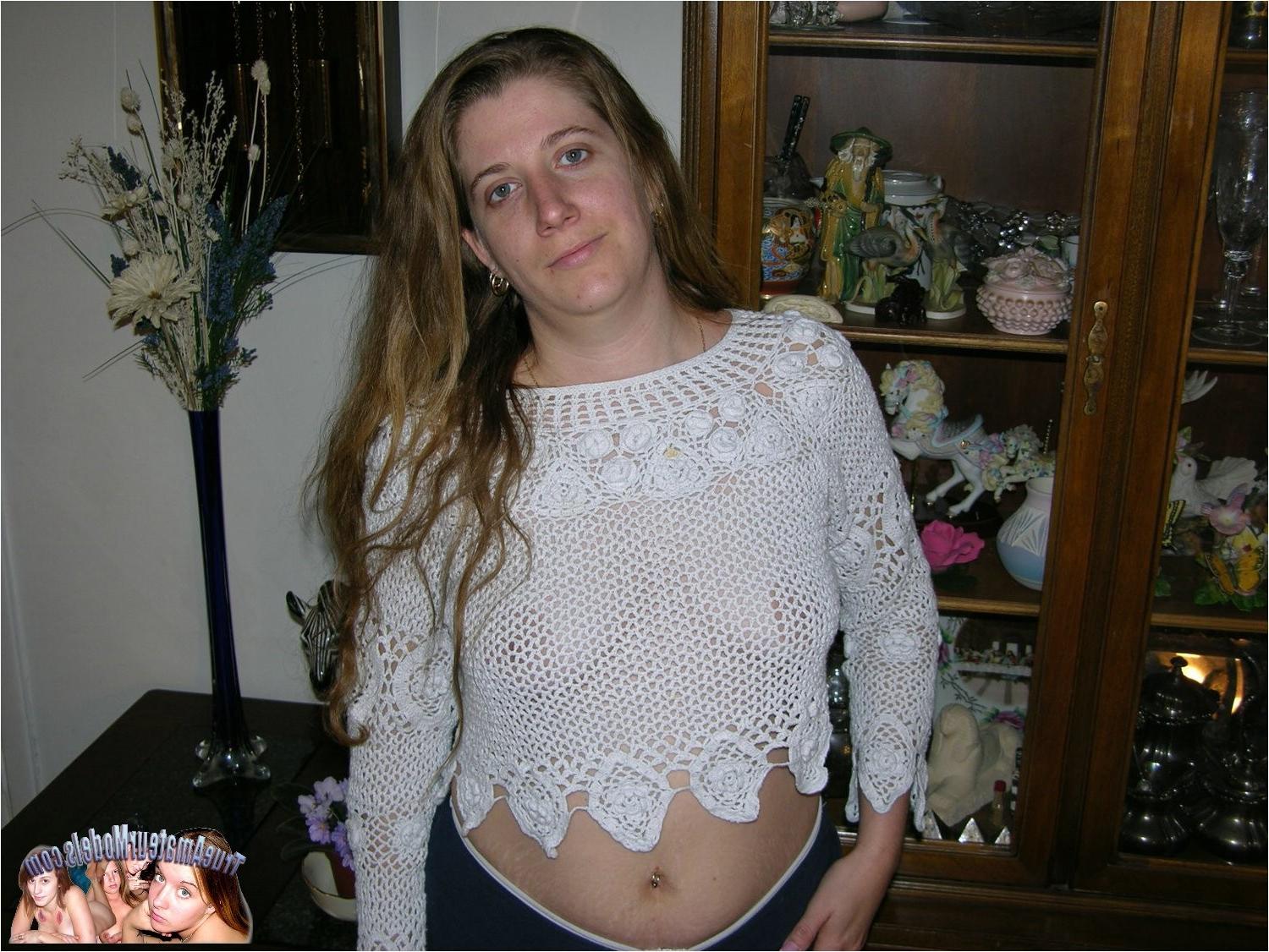 10P Horny Housewife Bitch Gets Her Hairy Bush Screwed And Cummed On