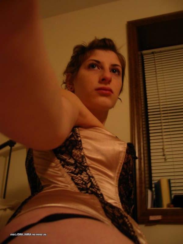 15P Raunchy amateur wives