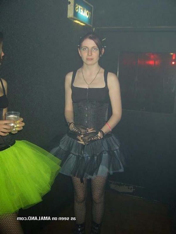 15P Sexy hot amateur punk babes