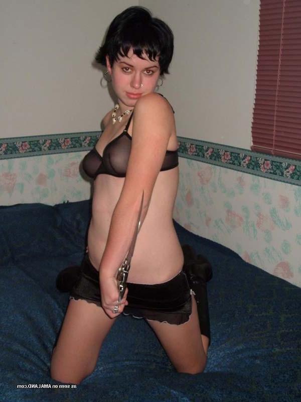 15P Sexy hot amateur punk babes