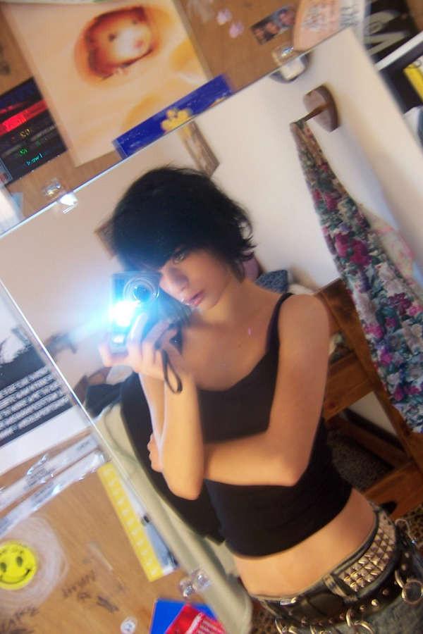 14P Sexy punk chicks camwhoring
