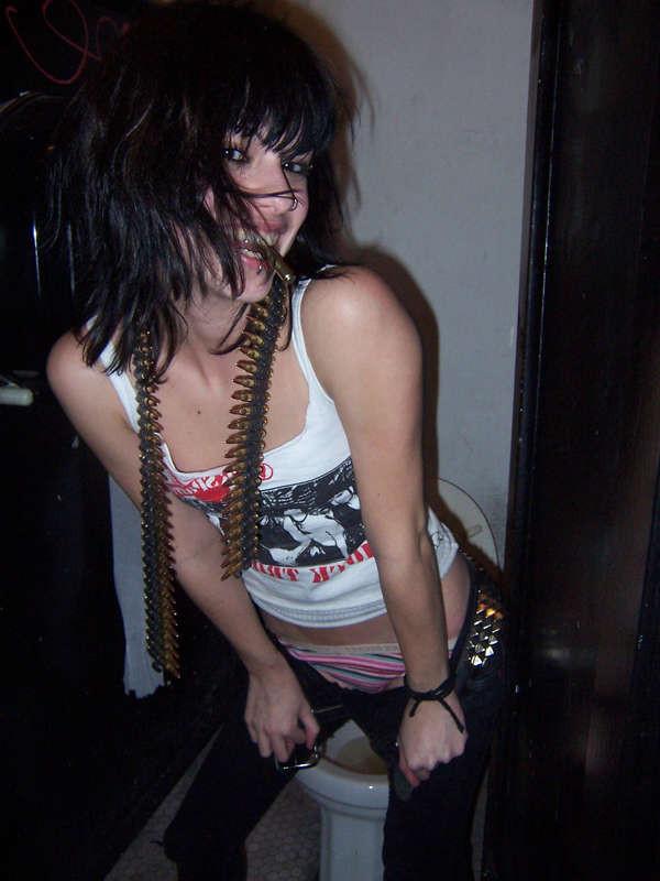 14P Sexy punk chicks camwhoring