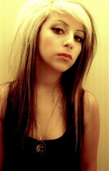 15P Punk teen posing topless