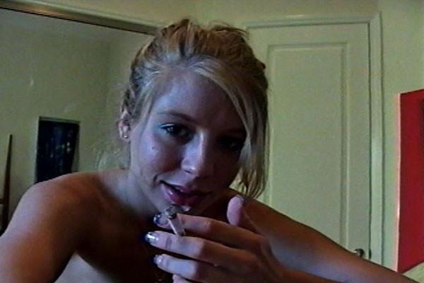 15P This blonde really loves to suck ... and not only on her cigarettes but on cocks