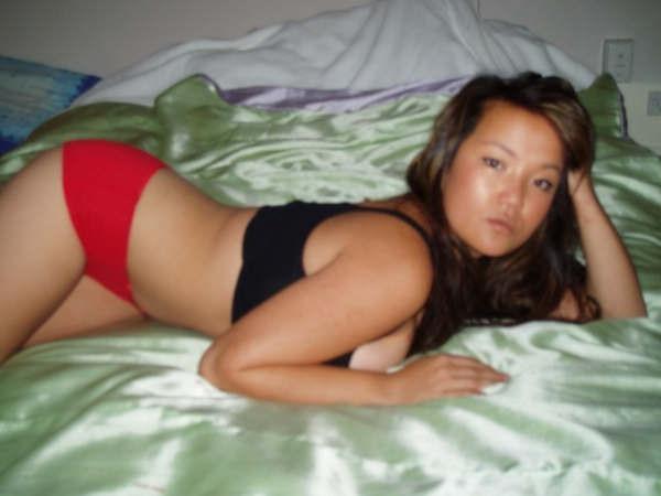 12P Wild chinese chicks doing a striptease
