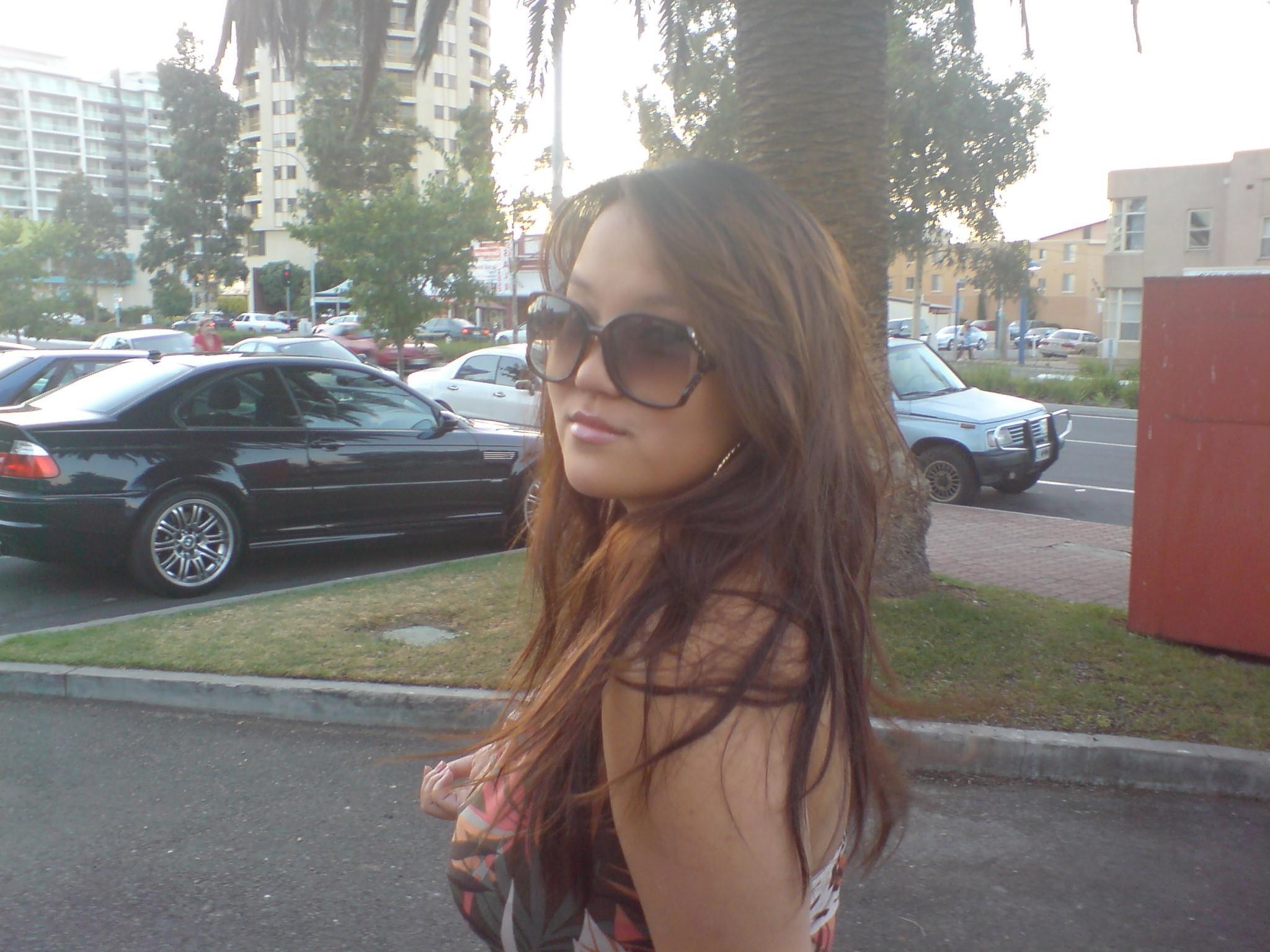 12P Wild chinese chicks doing a striptease
