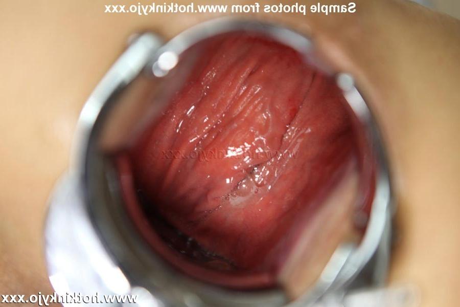 14P HotKinkyJo plays with a speculum and a massive rubber dong