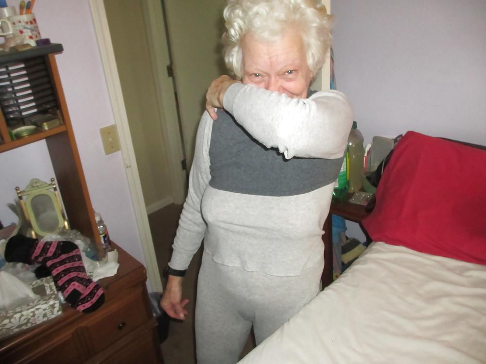 23P Tied Granny