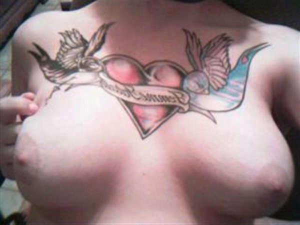 16P Self-shots of topless punk GF