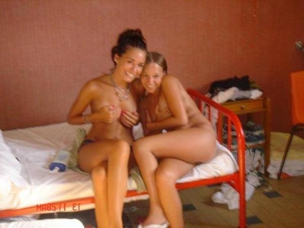 16P Really hot naughty babe doing lots of nasty things to herself