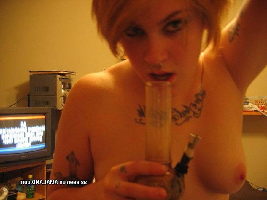15P Amateur sexy punk rocker girlfriend