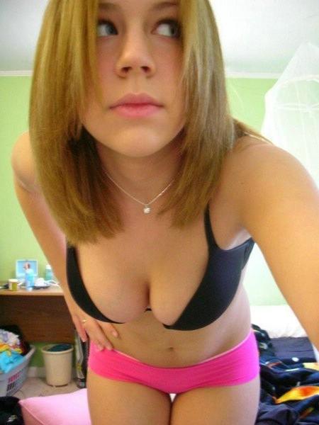 12P Real Amateur Next Door Girls