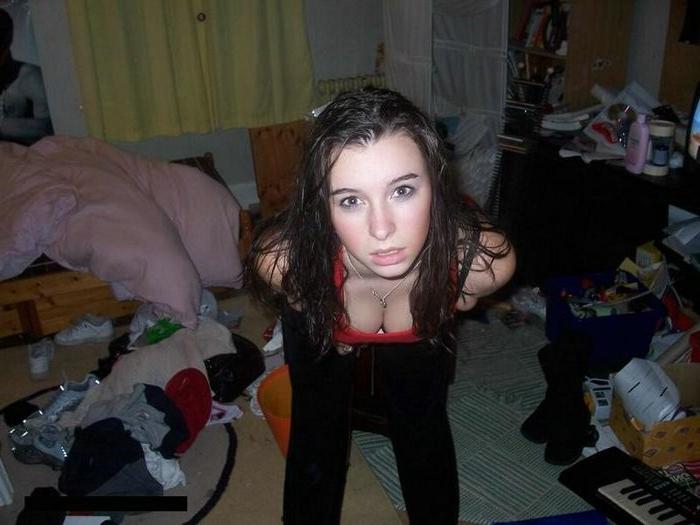 12P Real Amateur Next Door Girls