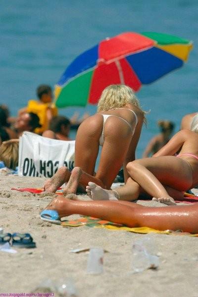 12P Real Amateur Next Door Girls