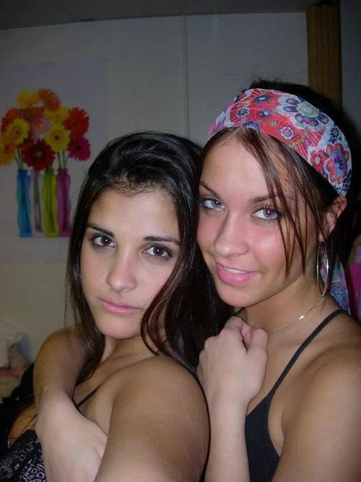 12P Real Amateur Next Door Girls