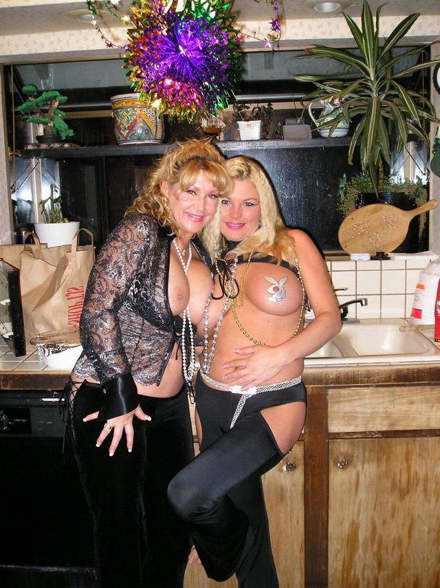15P Big titted mature babes