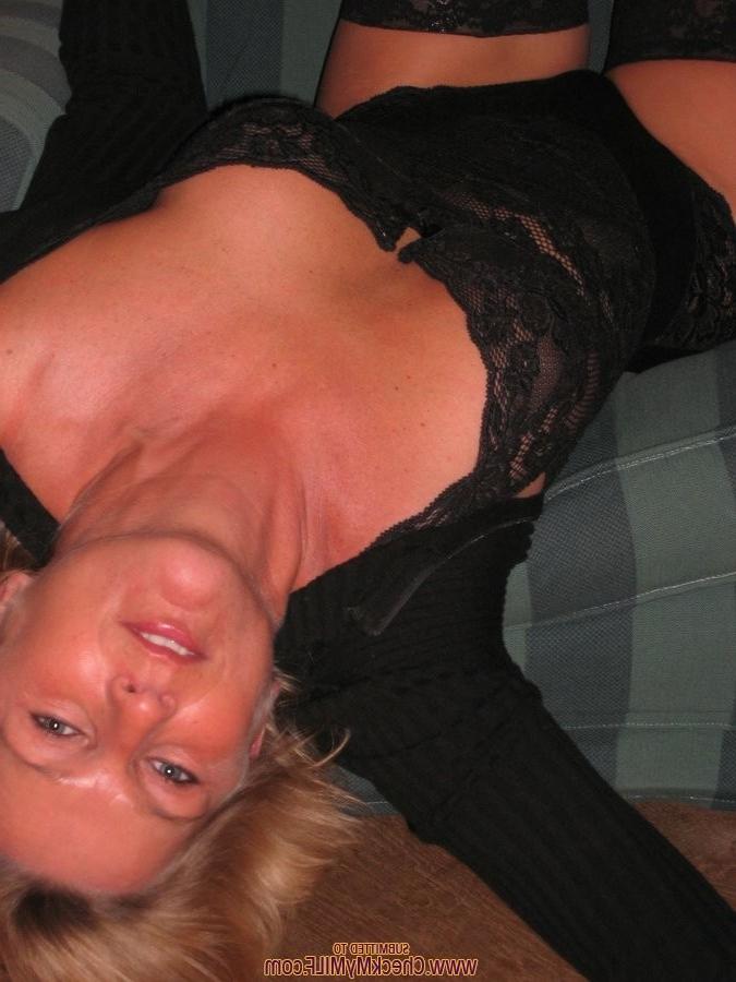 15P Hot mature amateur babe