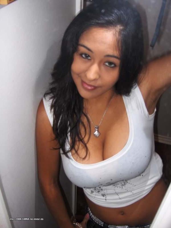 15P Smoking hot Latinas with juicy tits