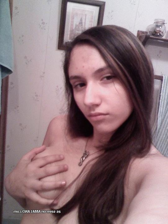 15P Smoking hot Latinas with juicy tits
