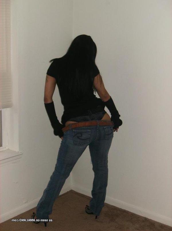 15P Hot Latinas and their juicy booties