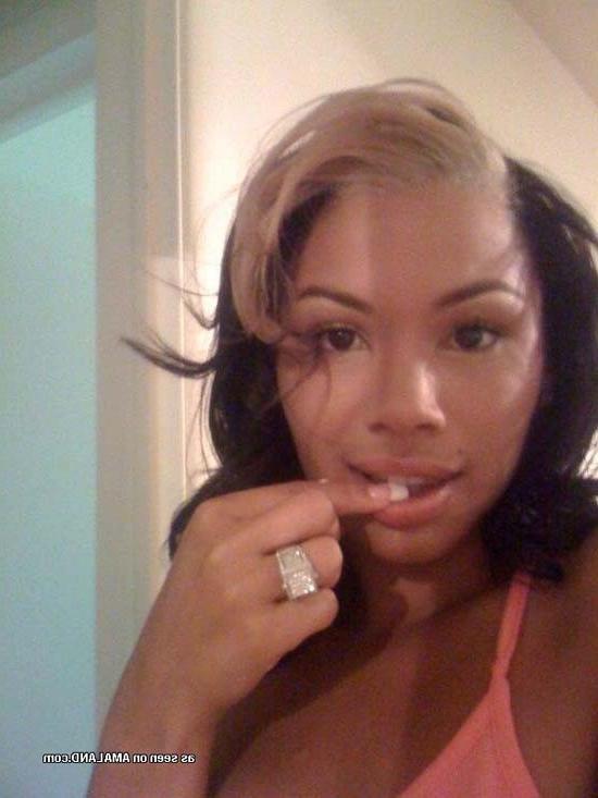 15P Latinas showing their juicy tits and asses