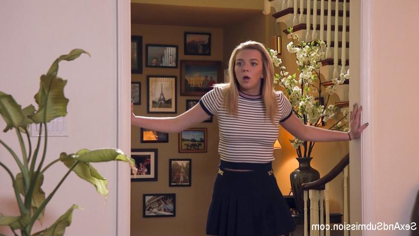 14P Darling and Tiffany Watson play mommy and step daughter caught in a bizarre tria