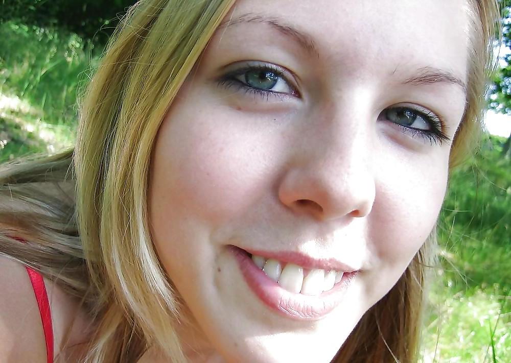 25P LITTLE HORNY COLLEGE BITCH