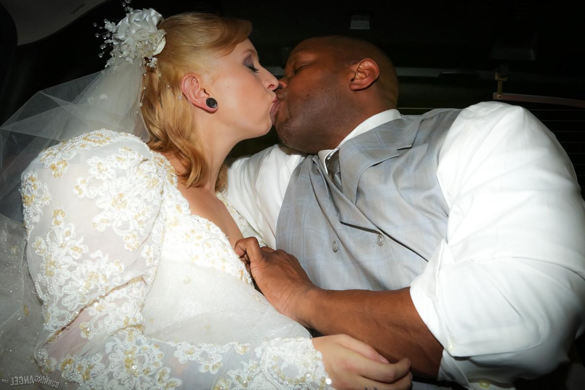 15P Eidyia asspounded by a black dick before her wedding