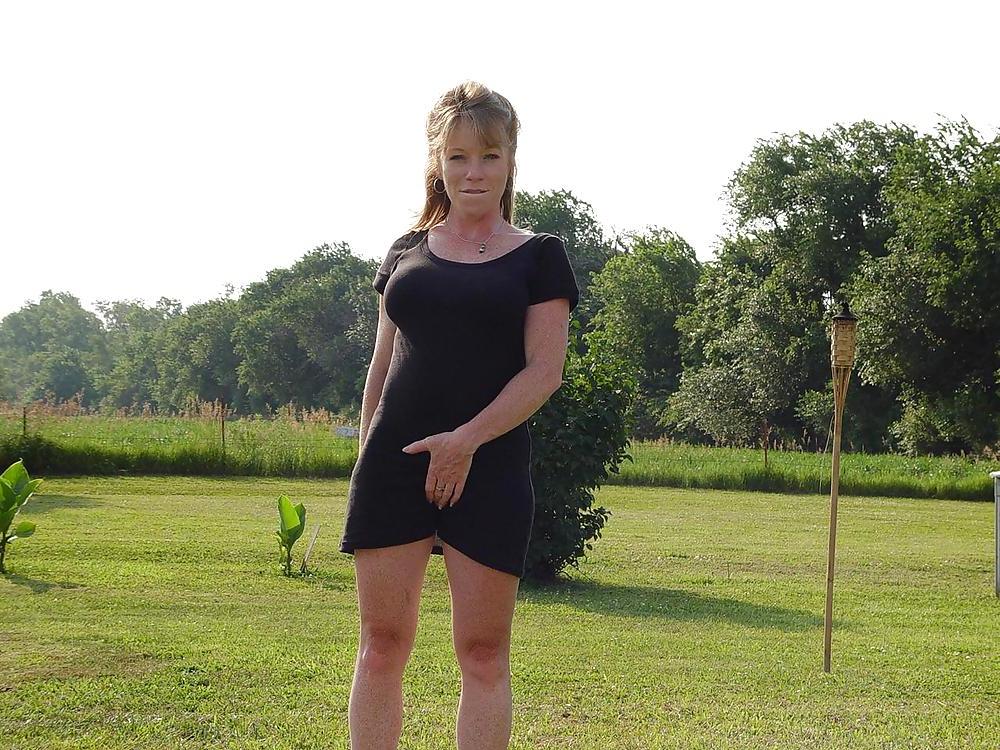 25P Sonia mature sexy bitch