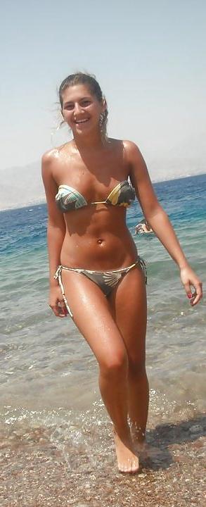 25P Tourist girl 2