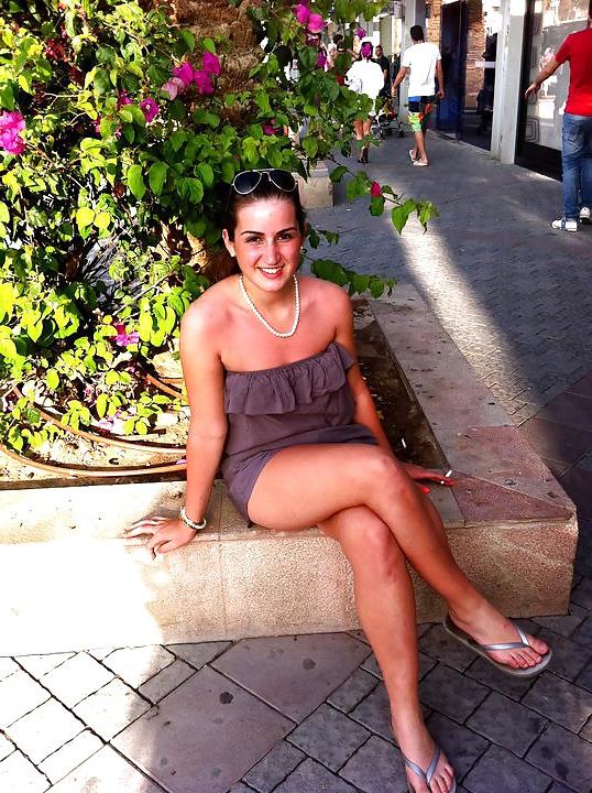 25P Tourist girl 2