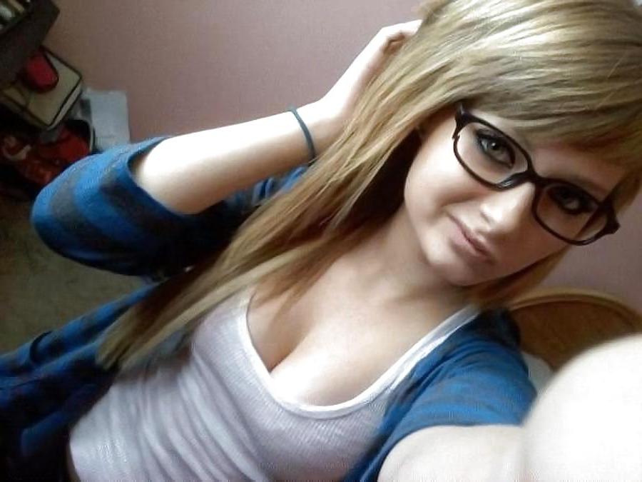 4P Girl with glasses