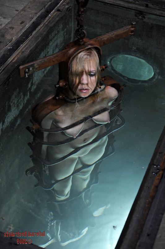 16P Female slave in prison