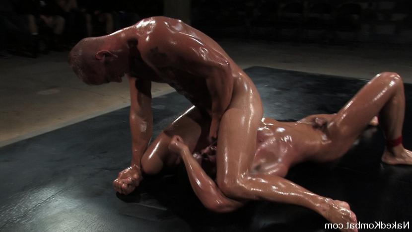 15P Muscled gladiators fight and fuck in front of a live audience